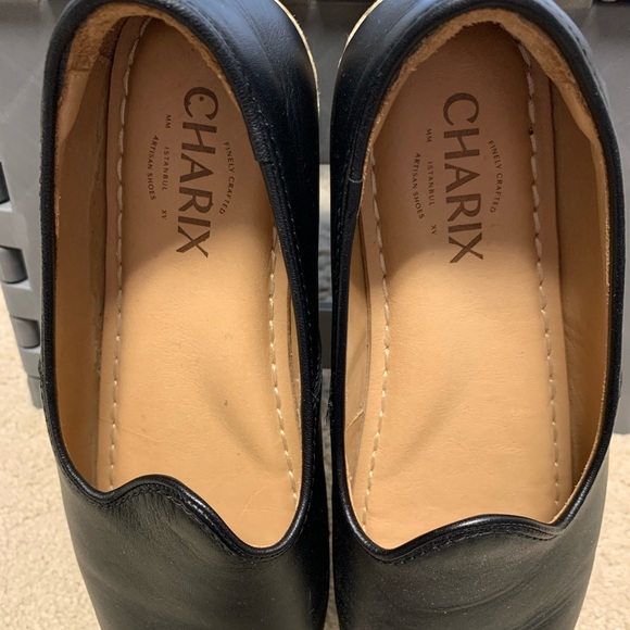 Charix walking shoes. - Picture 2 of 5